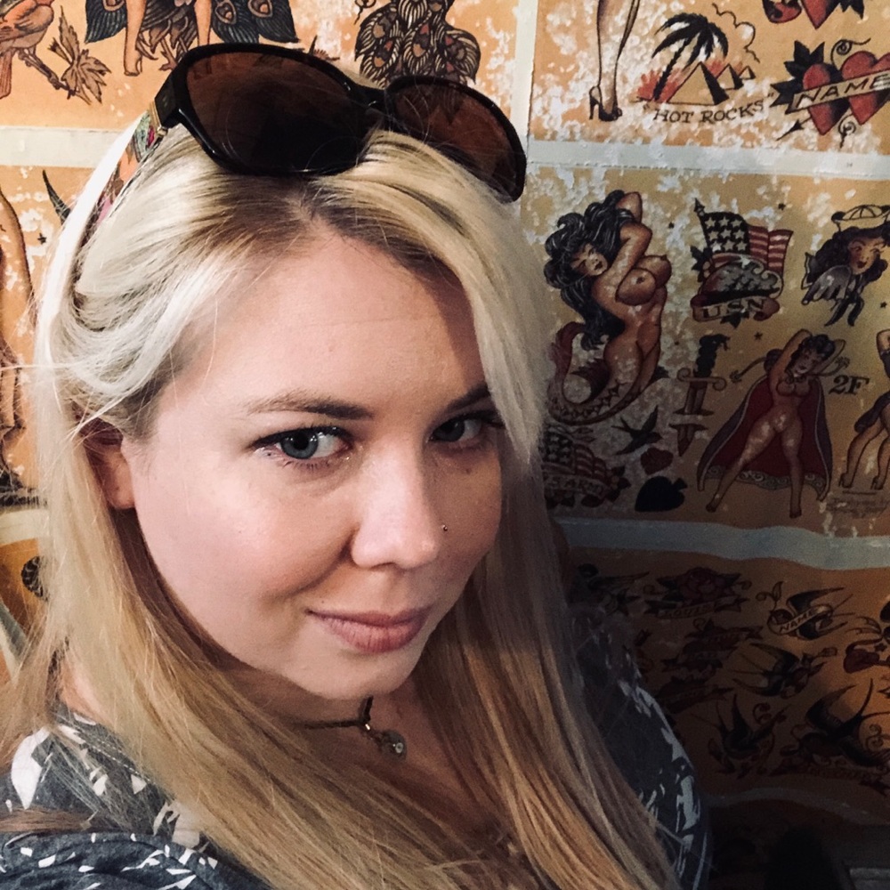 Meet your Posher, Holly